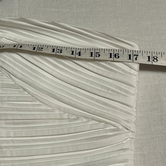 WHBM White Halter Peplum Top Size 8 Pleated Keyhole Bridal Summer - Picture 8 of 9